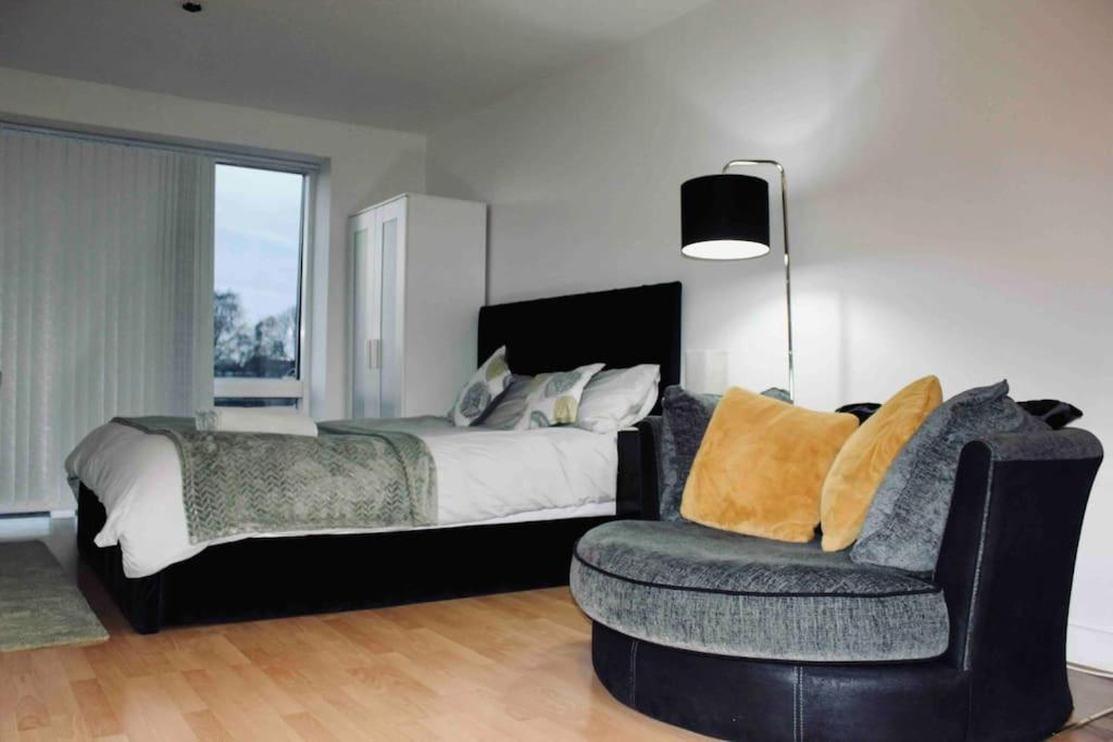Modern City Central Studio Apt Birmingham Dış mekan fotoğraf